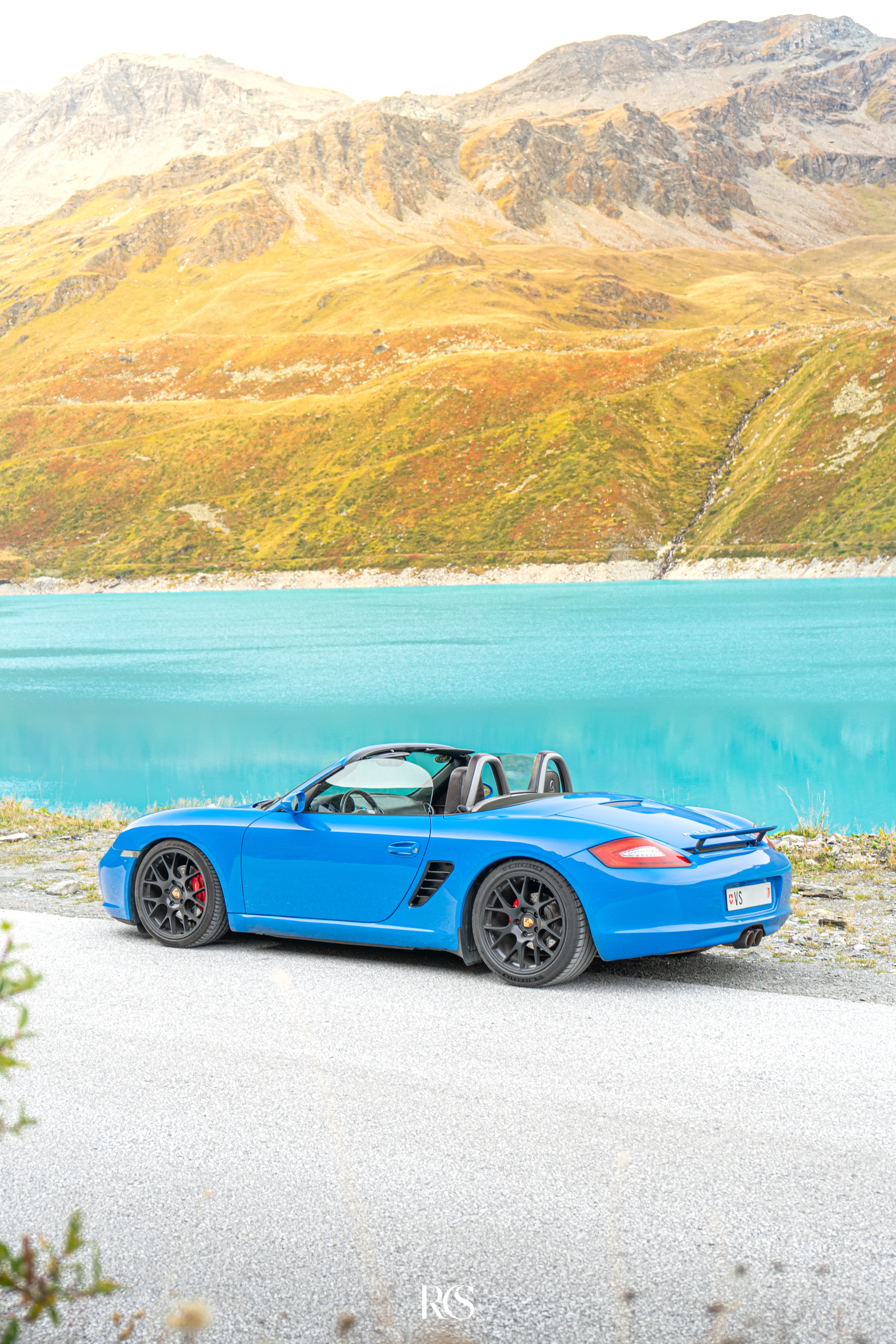 Porsche en séance photo en montagne, Suisse